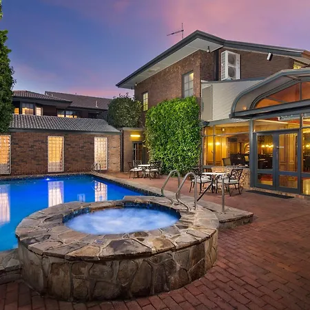 Adelaide Inn-2