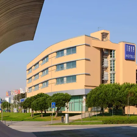 Tryp By Wyndham Porto Expo Hotel-2