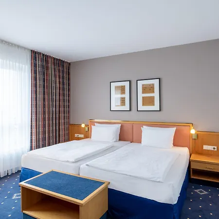 Hi Hotel International Hamburg-3