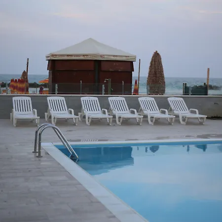 Sea Lion Hotel-3