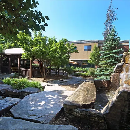 Courtyard By Marriott Hamilton-2