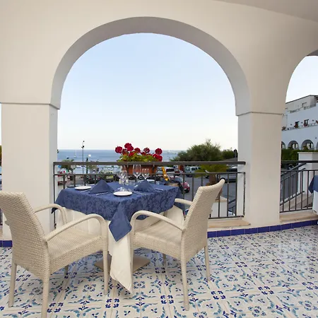 Punta Campanella Resort&Spa-3
