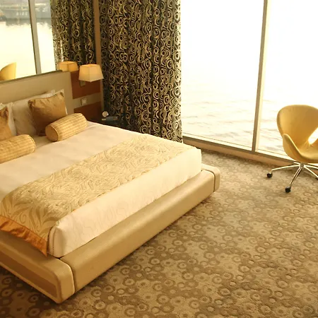 Hotel H2O-2