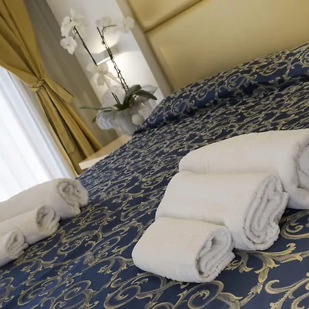 Hotel Ambassador-3