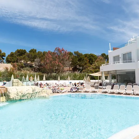 Fergus Style Cala Blanca Suites-3