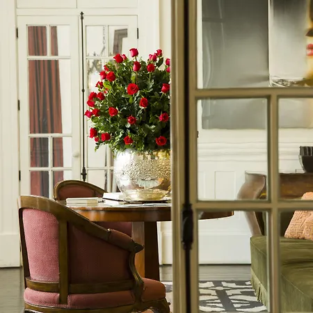 Hotel B-2