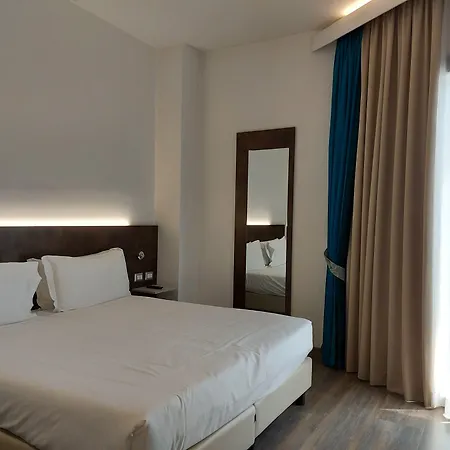 Phi Hotel Milano-3