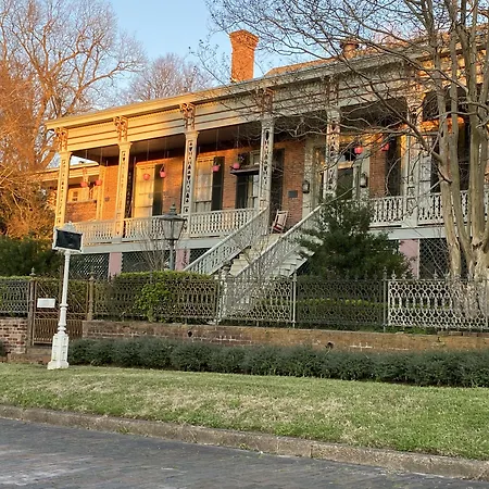 Corners Mansion Inn - A Bed And Breakfast-3