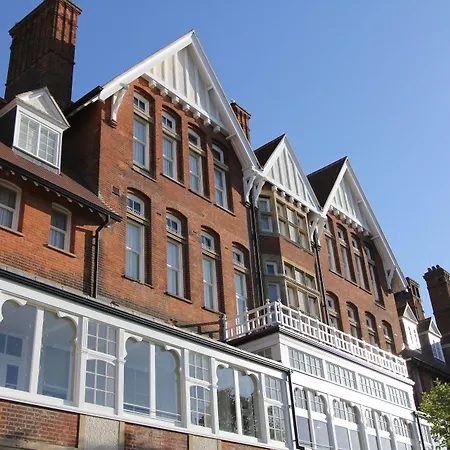 Yarrow Hotel-2
