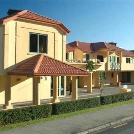Tuscany Gardens Motor Lodge-3