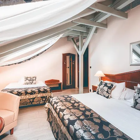 Carlton-3