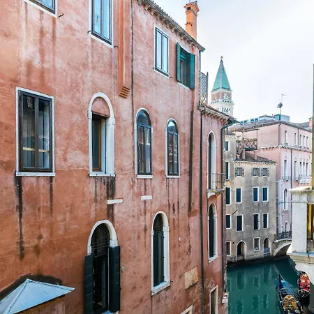 Luxury Venetian Rooms-3