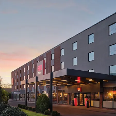 Radisson Red London Gatwick Airport-2