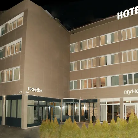 My Home Hotel - Free Parking-2