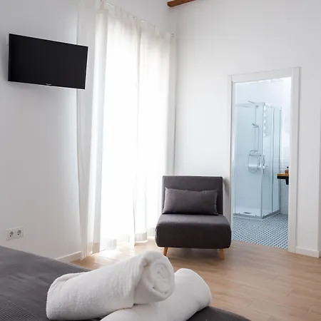 Gomez Rooms-3