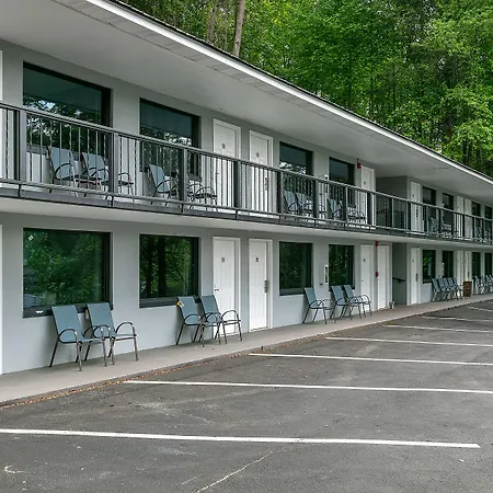 Gatlinburg Mountain Inn-3