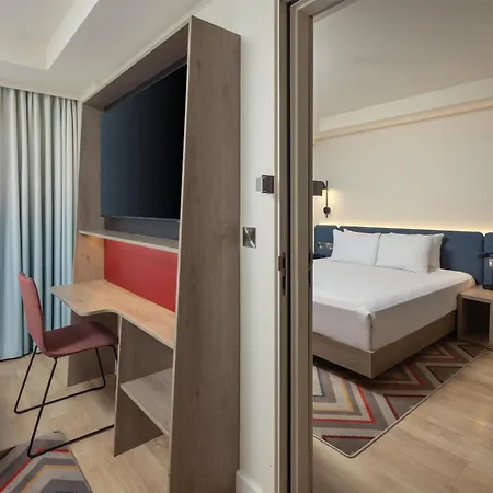 Hampton By Hilton London City-2