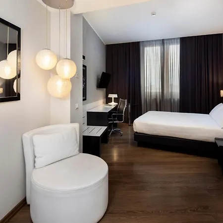 Holiday Inn Genoa City By Ihg-2