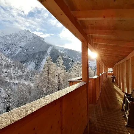 Goldene Rose Karthaus A Member Of Small Luxury Hotels Of The World-2