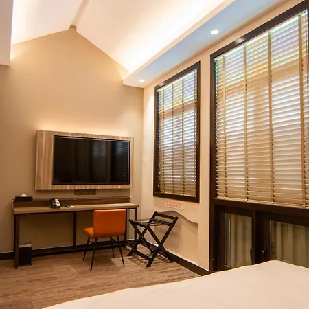 Aqueen Prestige Hotel Lavender-2