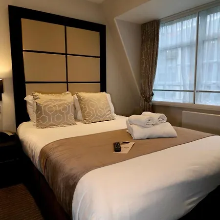 Great St Helen Hotel-3