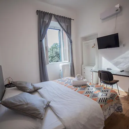 Cosmo Guesthouse-2