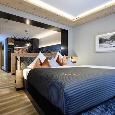 Hotel Tirol-2