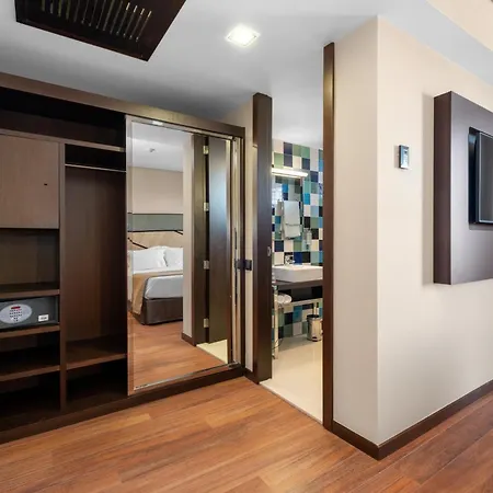 Axis Porto Business & Spa Hotel-3