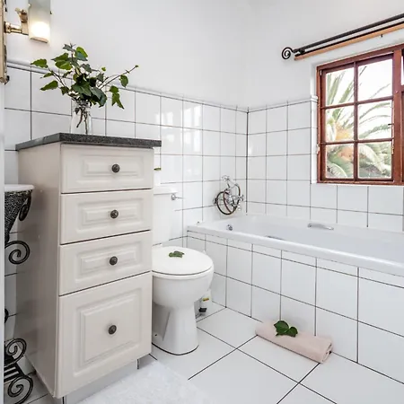 5Th Avenue Gooseberry Guest House-2