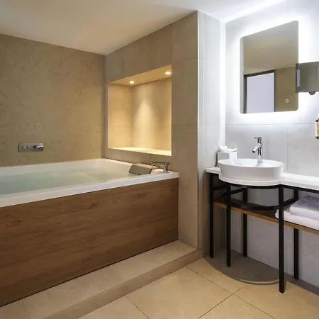 Mercure Avignon Tgv Hotel & Spa-2