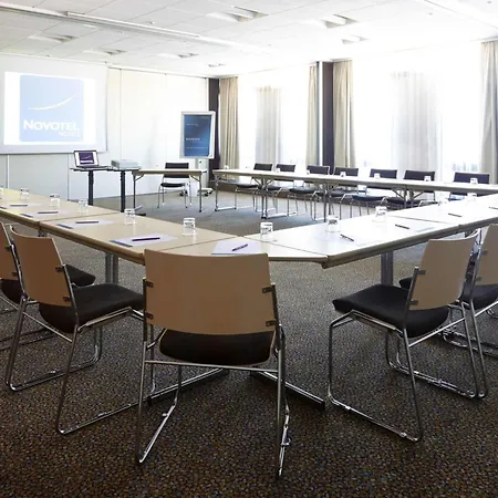 Novotel Marseille Est Porte D'Aubagne-3