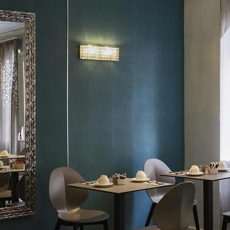 Mercure Paris Opéra Faubourg Montmartre-3