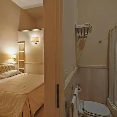 Suite Hotel Santa Chiara-2