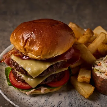 The Bull And Townhouse, Beaumaris- The Inn Collection Group-2
