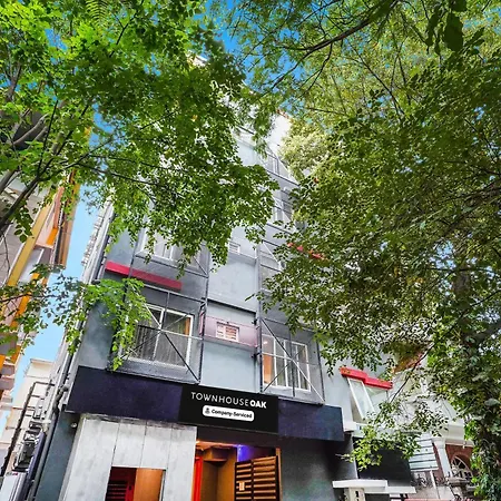 Super Townhouse Oak Indiranagar-2