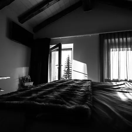 Chambres D'Hotes La Latteria-2