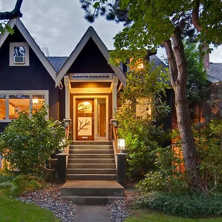 House On Dunbar B&B-2