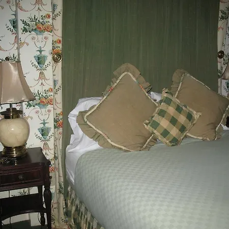 A Cambridge House Inn-2