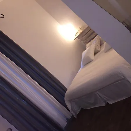 B&B Central Station Suite-3