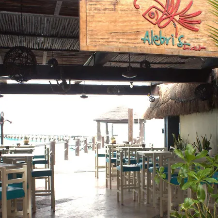 La Palma Beachfront Hotel & Club Nautico-2