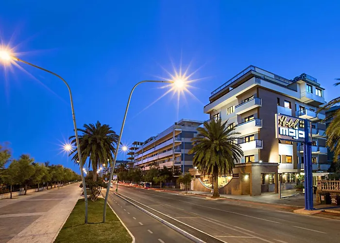 Hotel con piscina: Hotel Maja