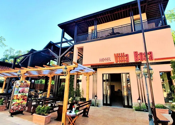 Pet Friendly hotel: Hotel Villa Bora