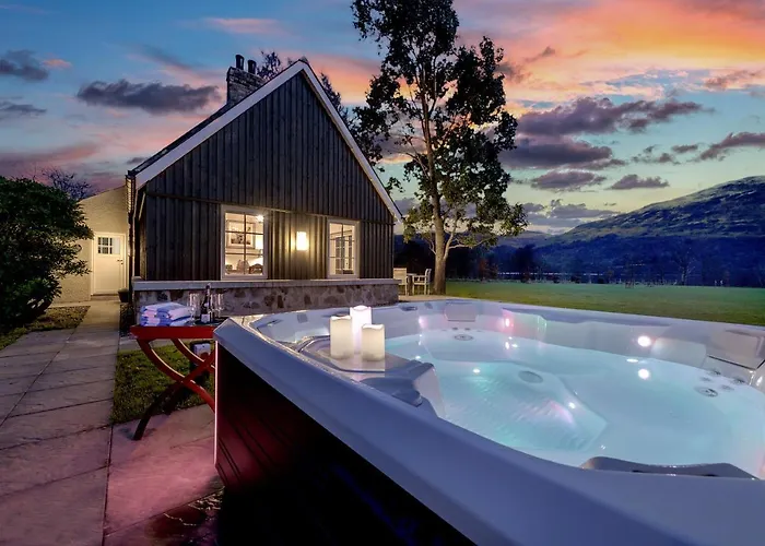 Dalveich Cottage, Hot Tub, 2 Bedroom, Lochearnhead