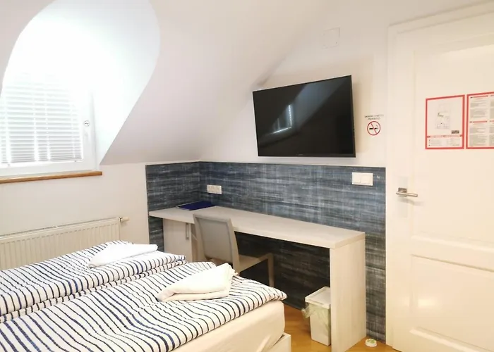 Hotel: H2O Hostel