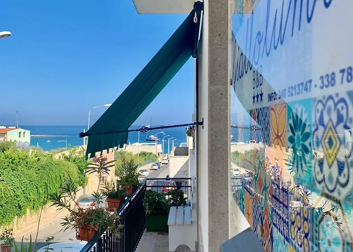 Hotel sulla spiaggia: B&B Giallolumia