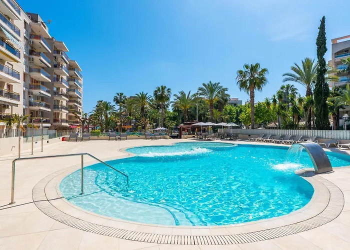 Hotel cerca del colegio: Rentalmar Salou Playa Family Suites & Pool