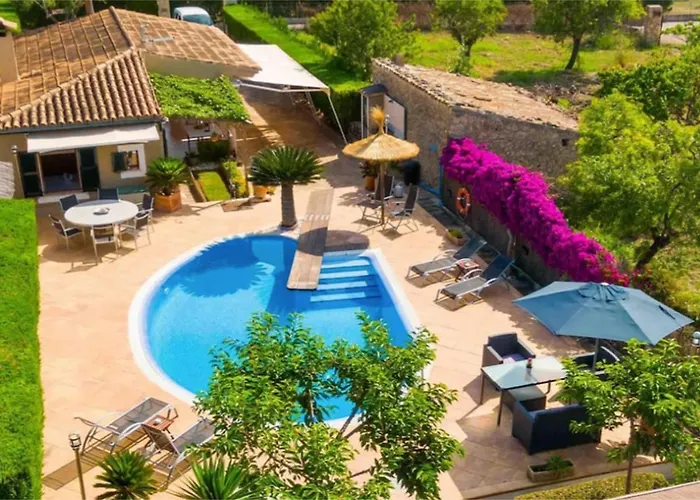 Finca Son Macia, amplia piscina, jardines en Selva, cerca de playas
