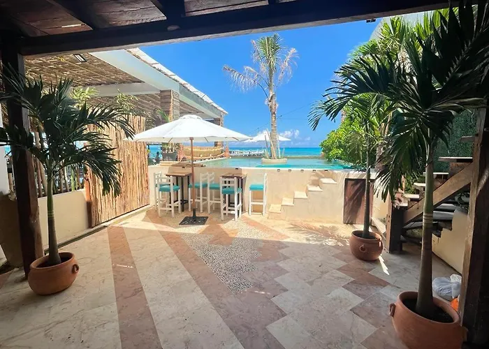 La Palma Beachfront Hotel & Club Nautico