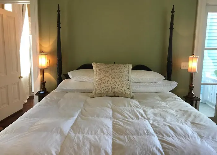 Hotel near College: Stanton Guest House