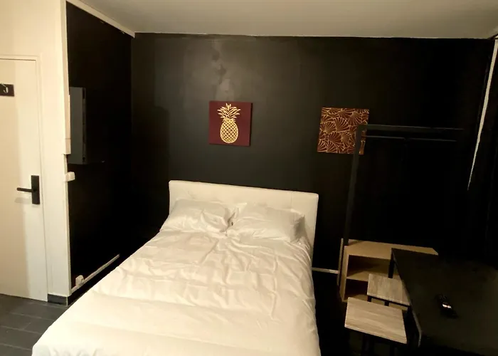 Lh Rooms Location